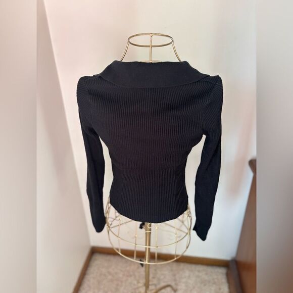 Abercrombie black rib v neck collared sweater size small - Picture 9 of 9